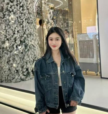 享受福田大臀服务系美女