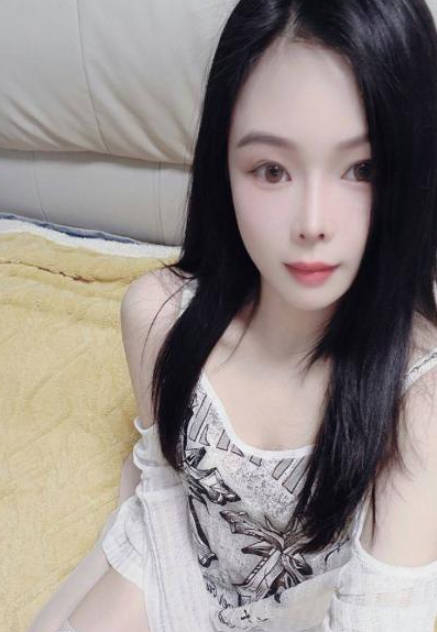 深圳南山胸大白嫩颜值优优黑丝