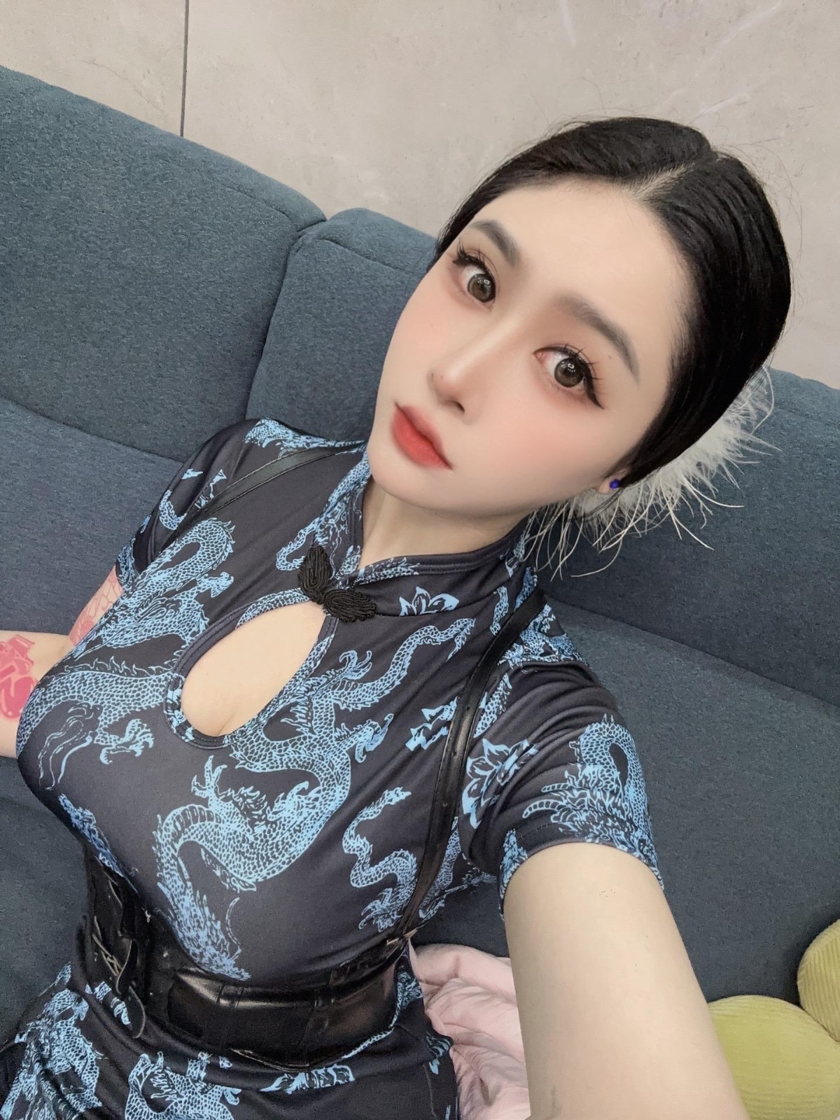 美乳妹子