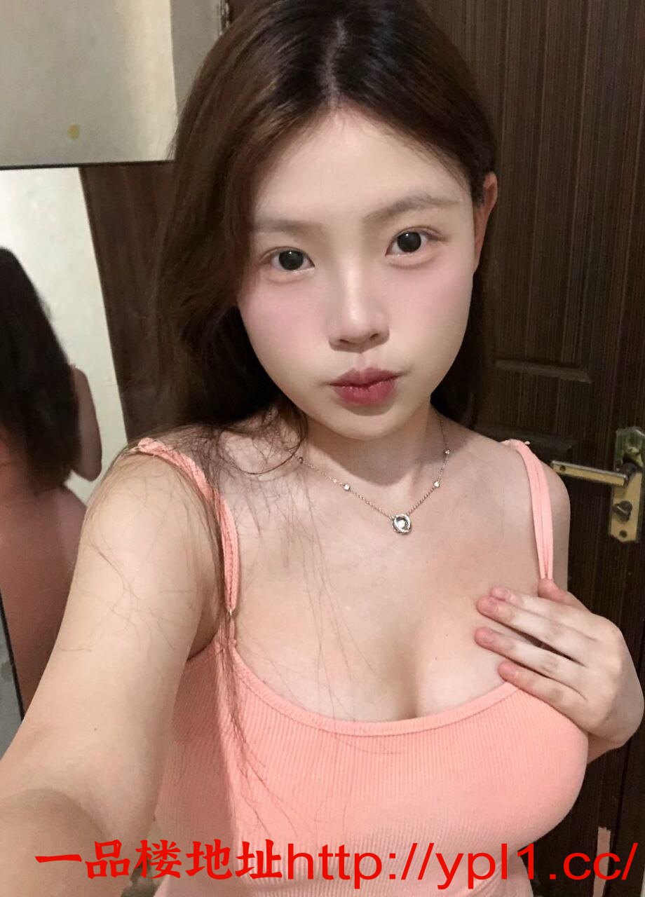 豪放性感丰满巨乳小妹