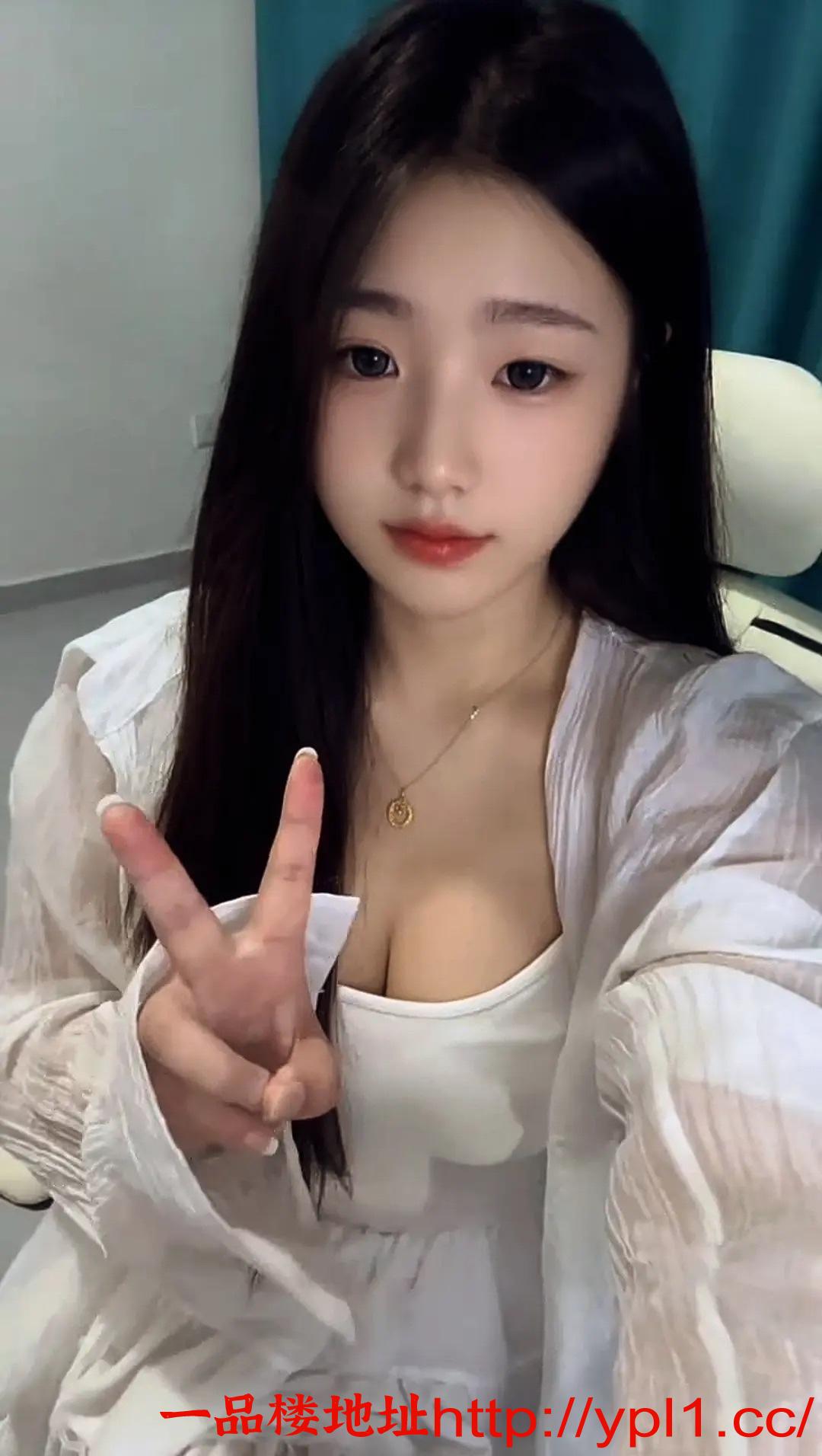 大波妖精性感妹子