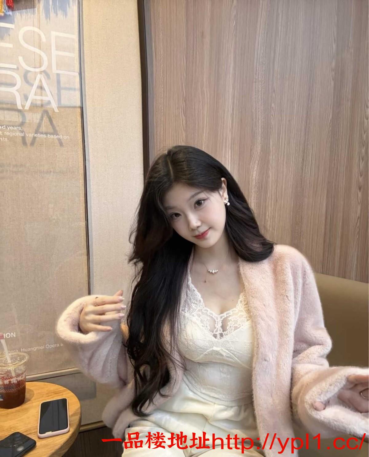 童颜少女粉鲍嫩穴乖巧听话