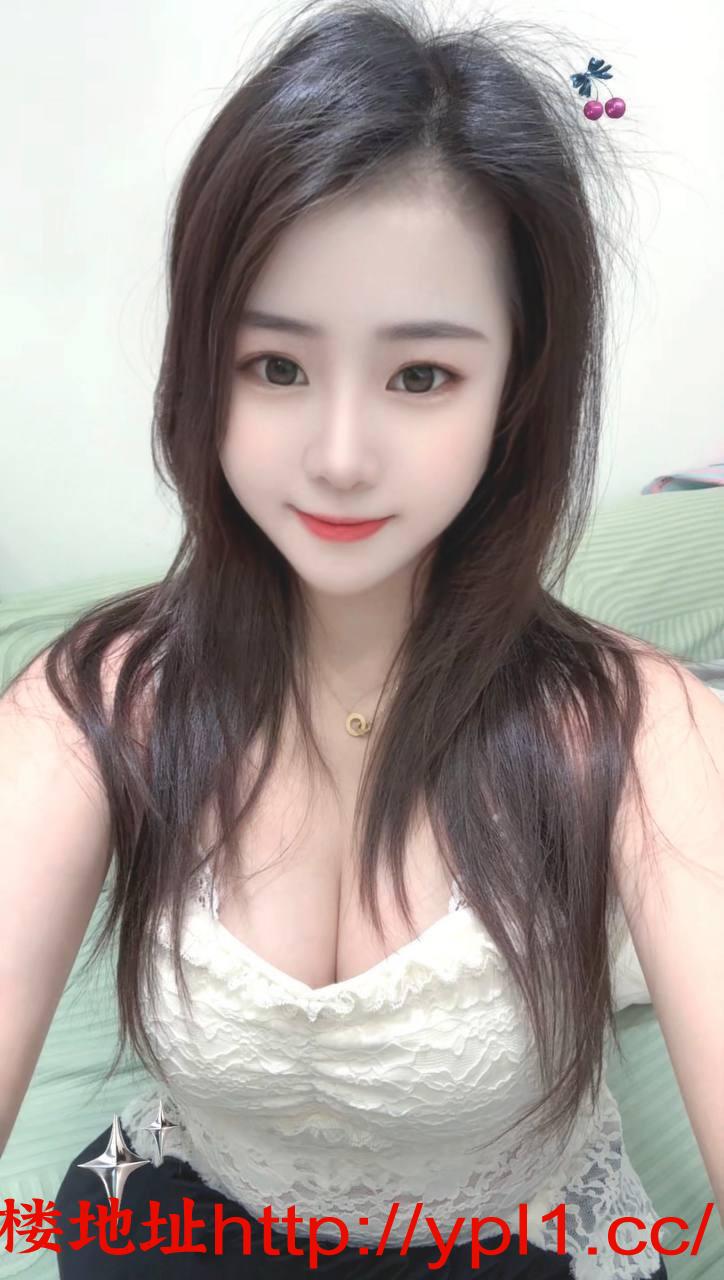 嫩模制服诱惑 会一字马