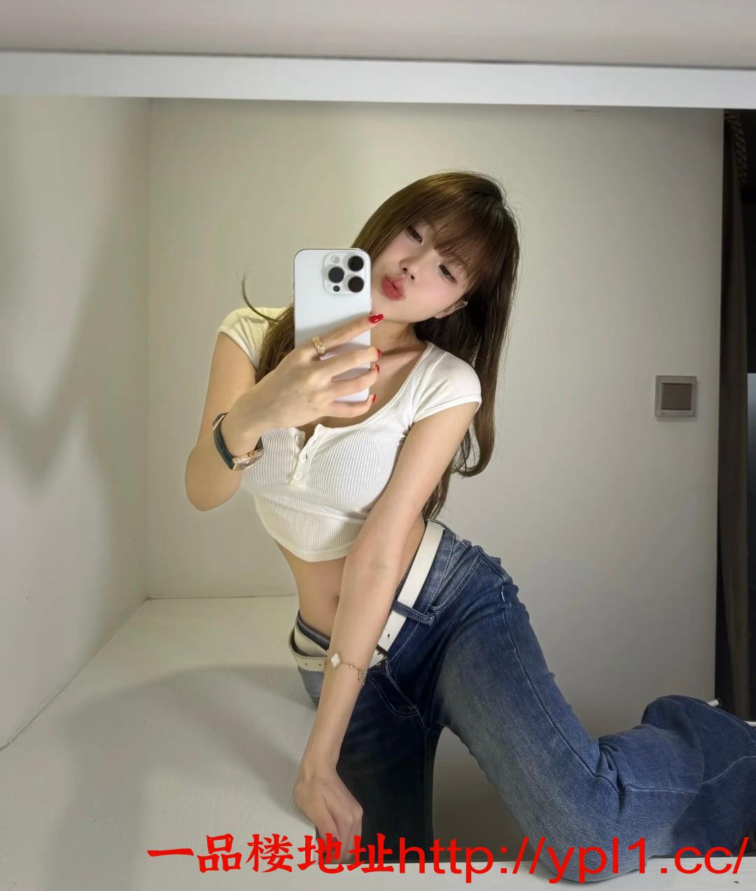 服务系美女值得不催钟，粉嫩可爱会夹会挑逗