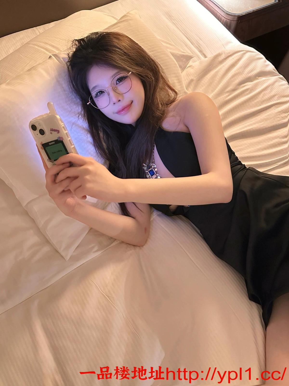 兼职丰满瑜伽老师身材S蜜桃臀易高潮可上门