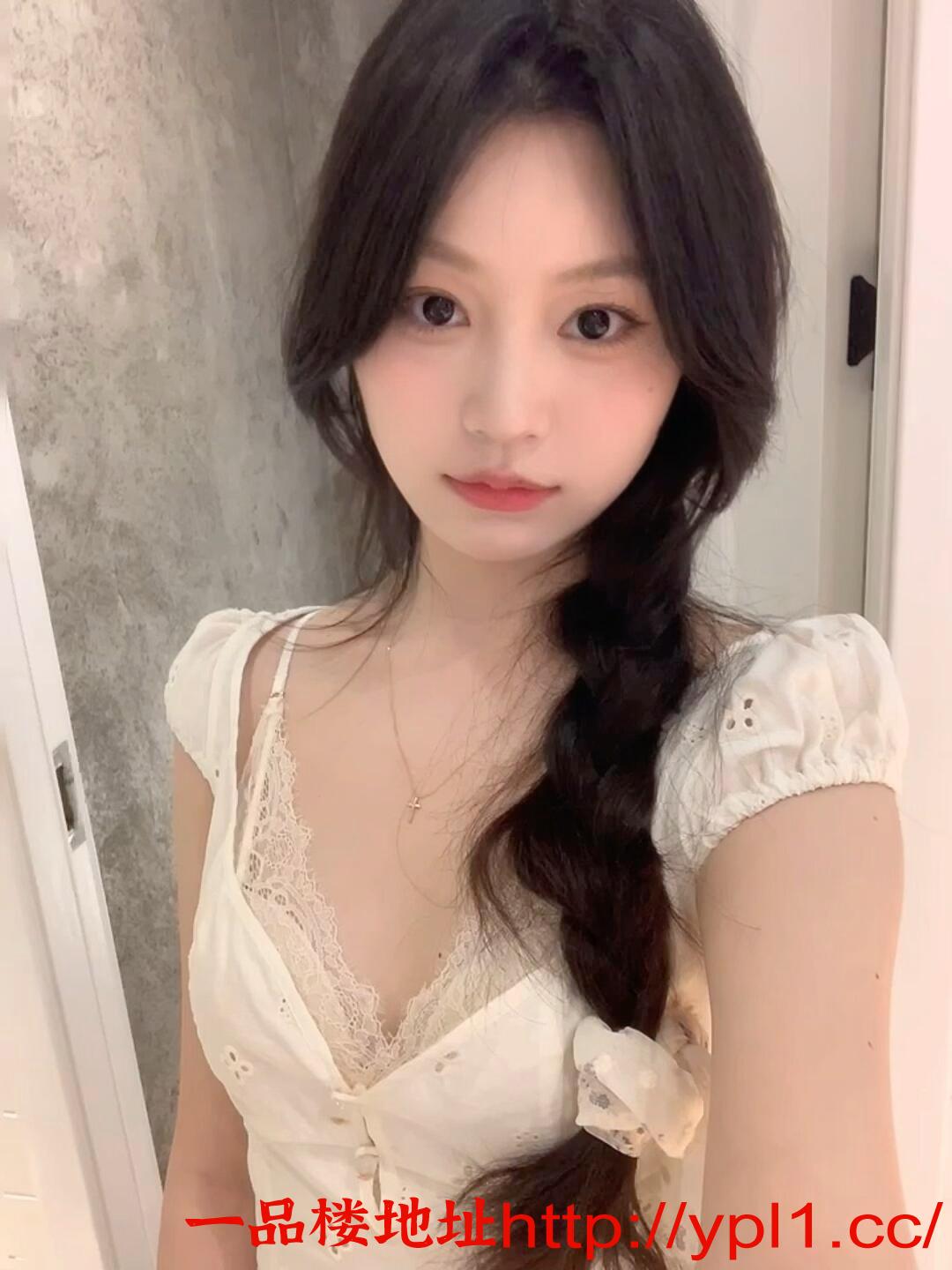 苗条身材比例胸大逼紧妹妹