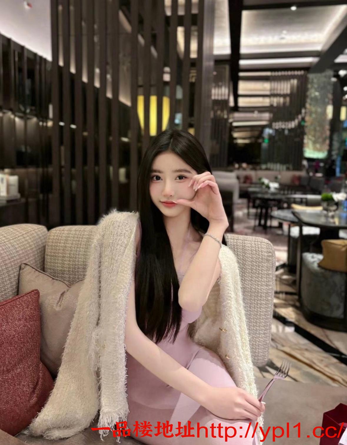 02粉嫩鲍鱼情趣装随便调教