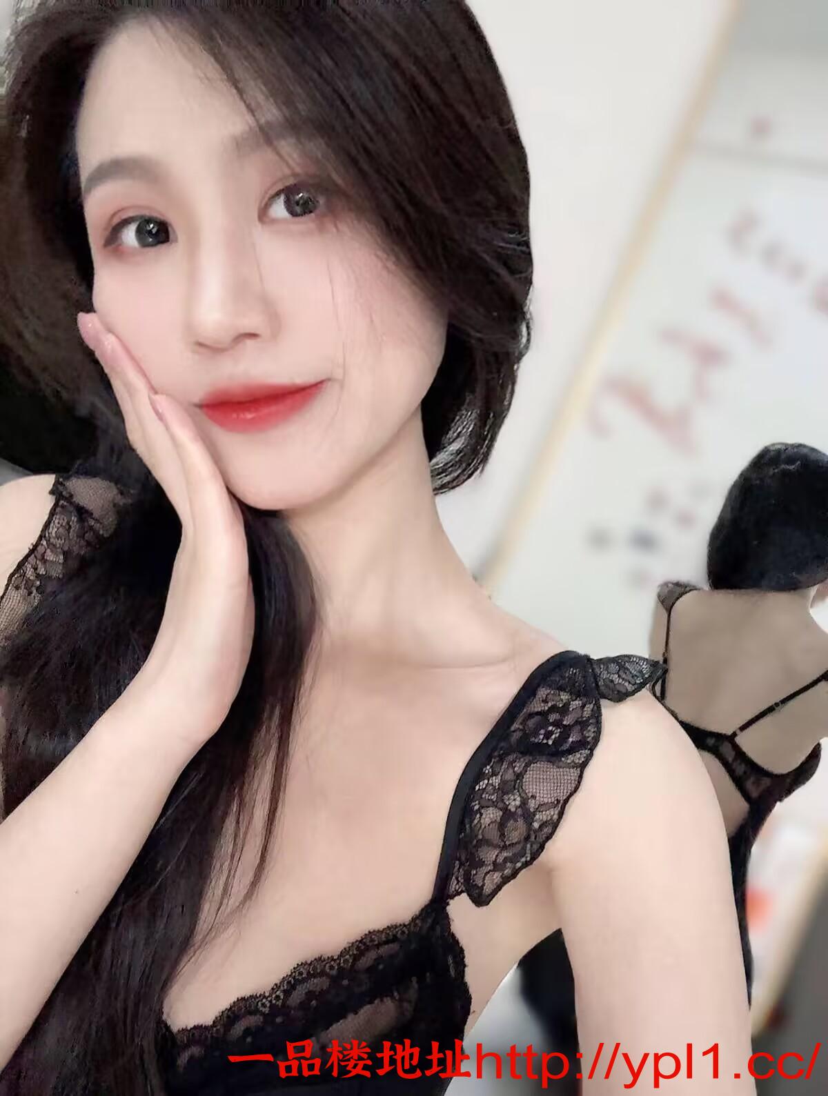 服务系丰韵长腿御姐