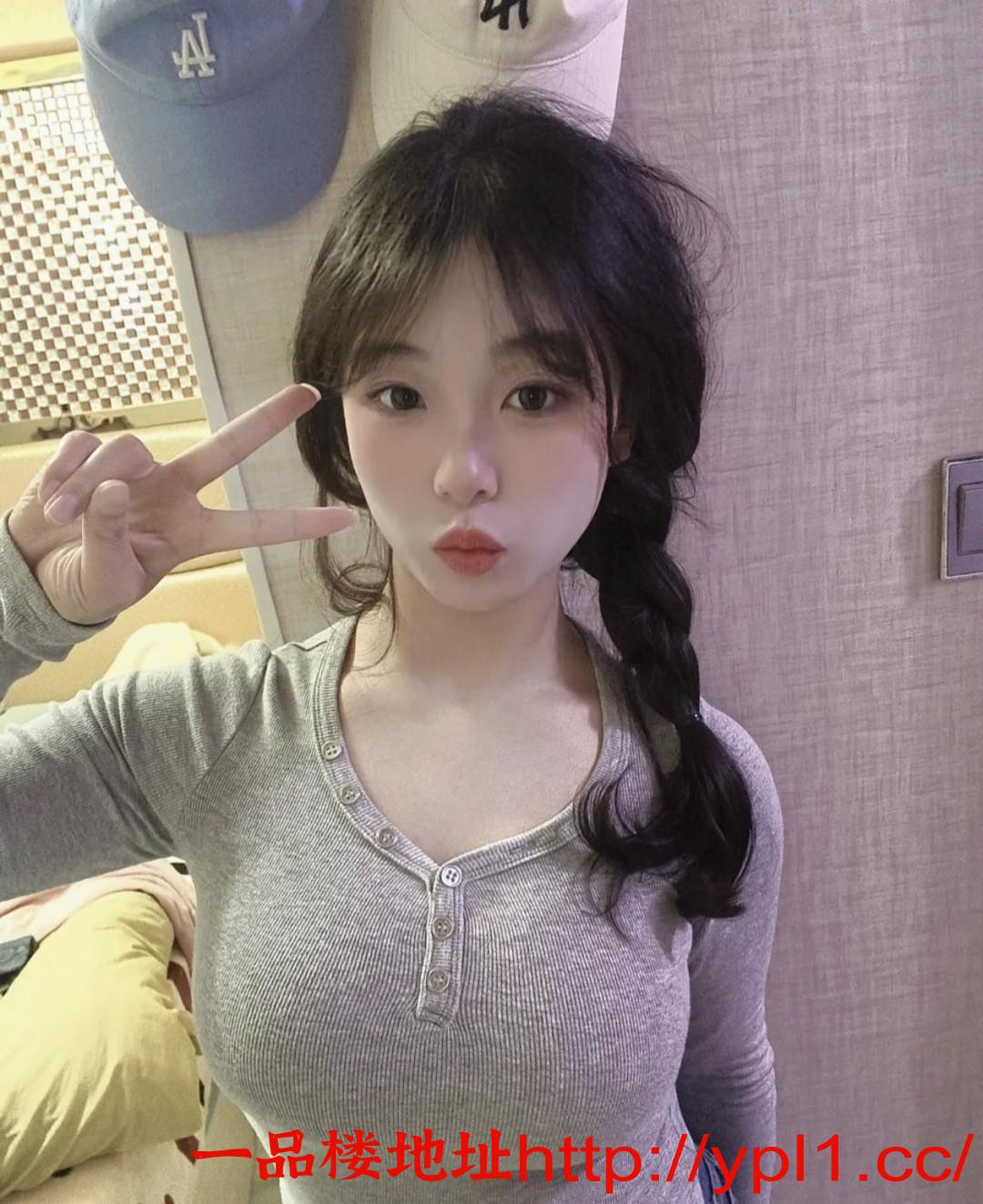 南城02年微胖饱满D罩杯小姐姐居家兼职（可上门）