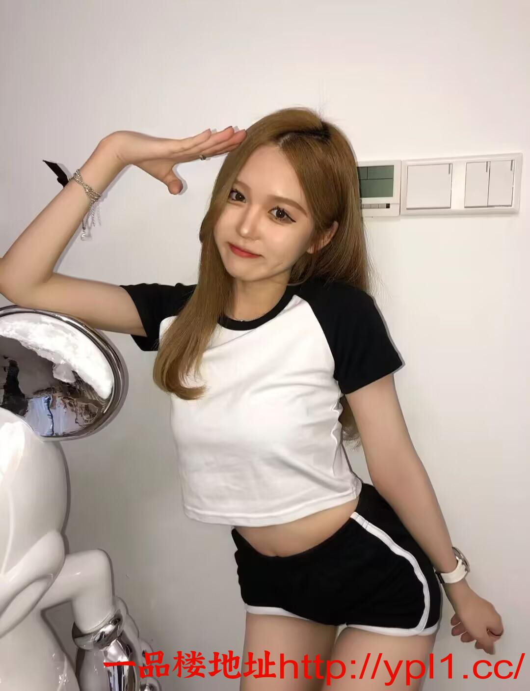 骚骚小妹白虎小骚逼（已验真人）