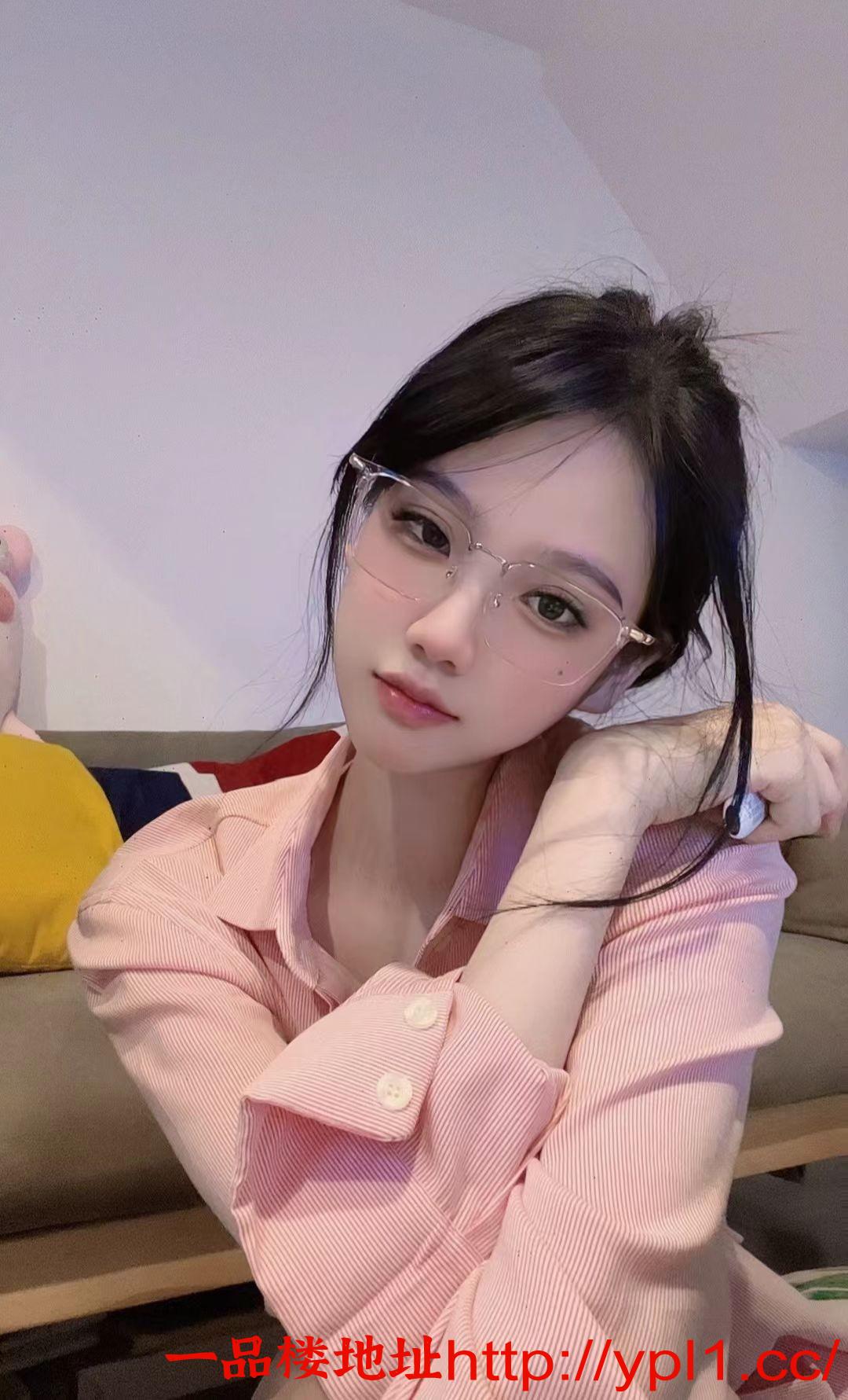 极品狂飙输出妹子