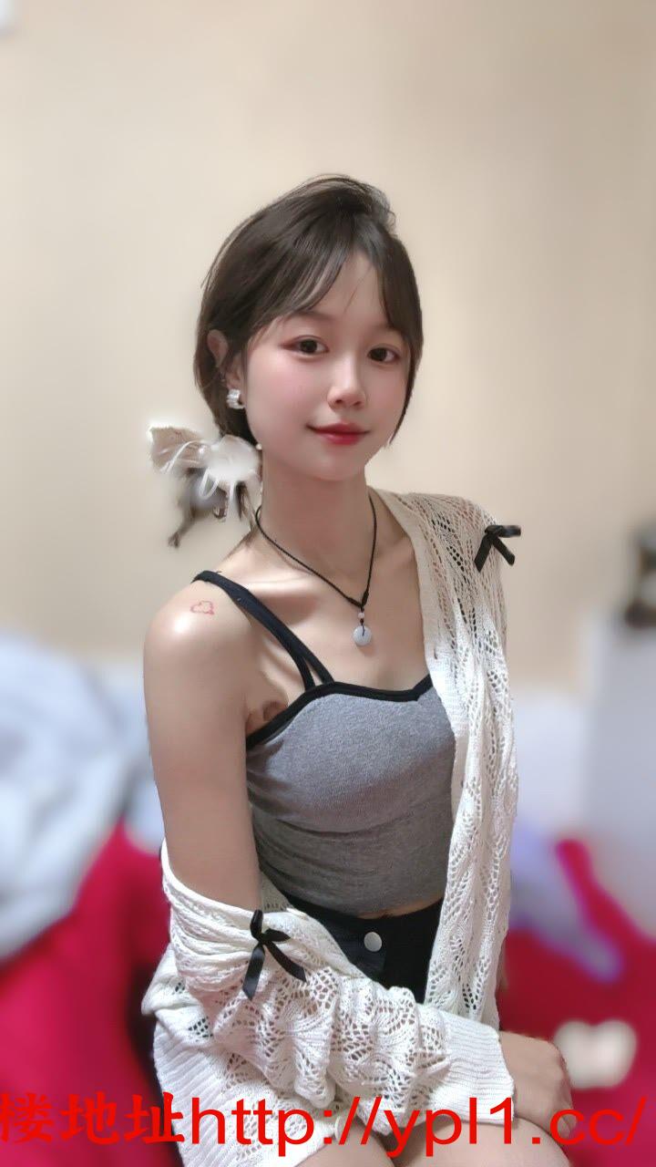 区下身材超棒的嫩逼妹