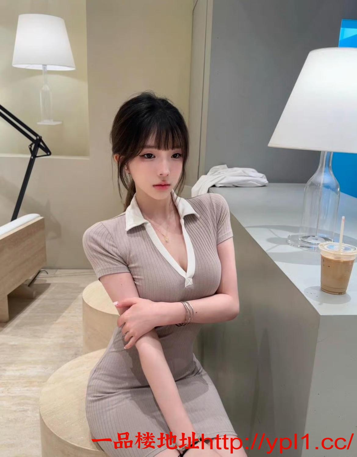 性感极品水嫩妹妹服务不错口活很爽很刺激