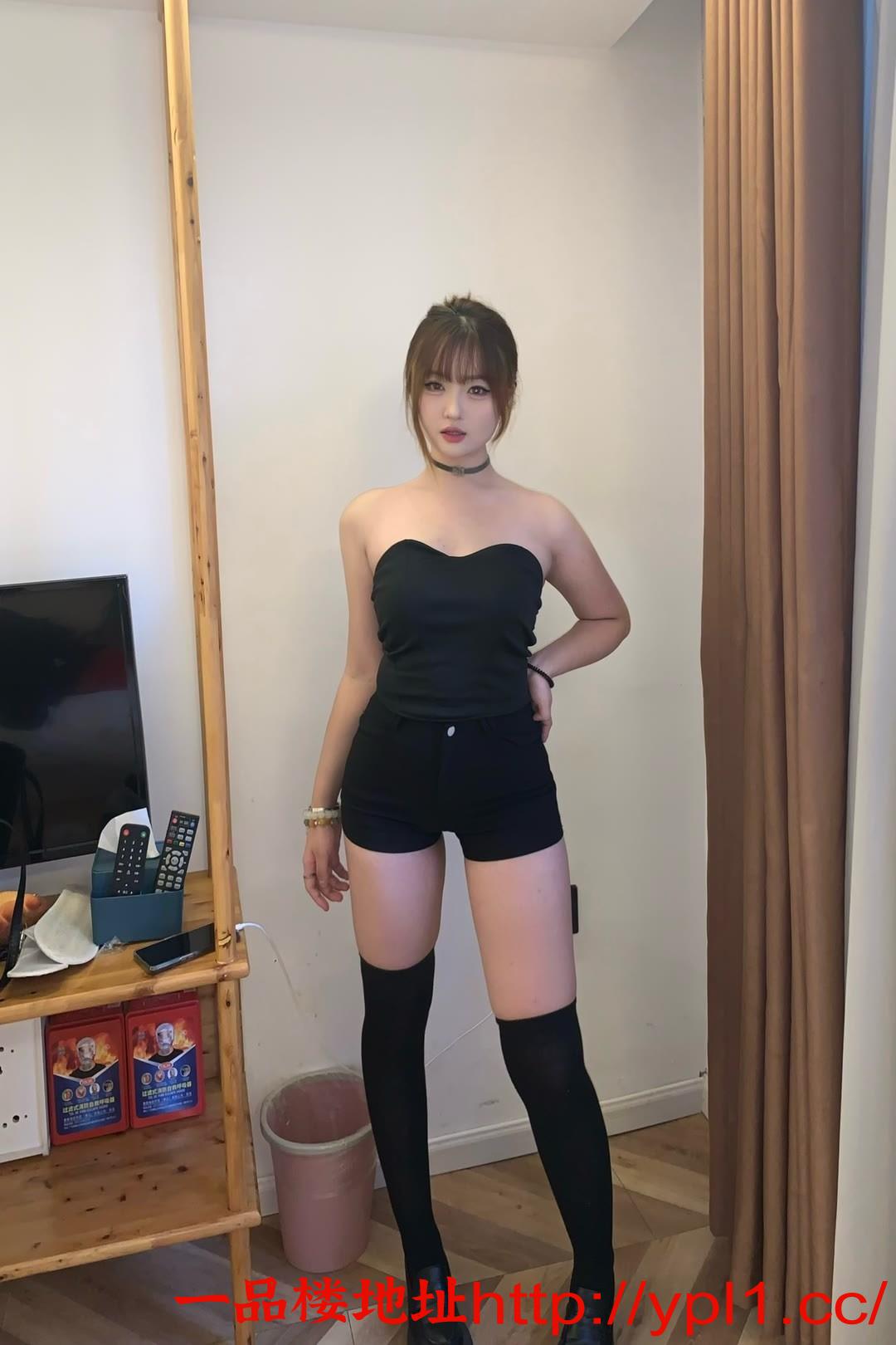 粉嫩美乳细腰骚货