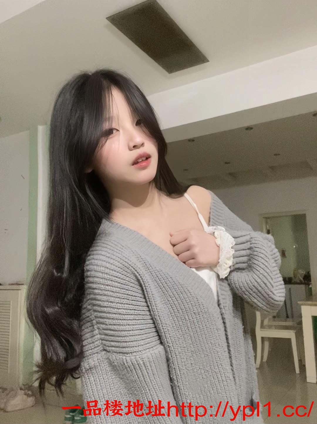 零零后粉嫩小妹妹（已验真人）