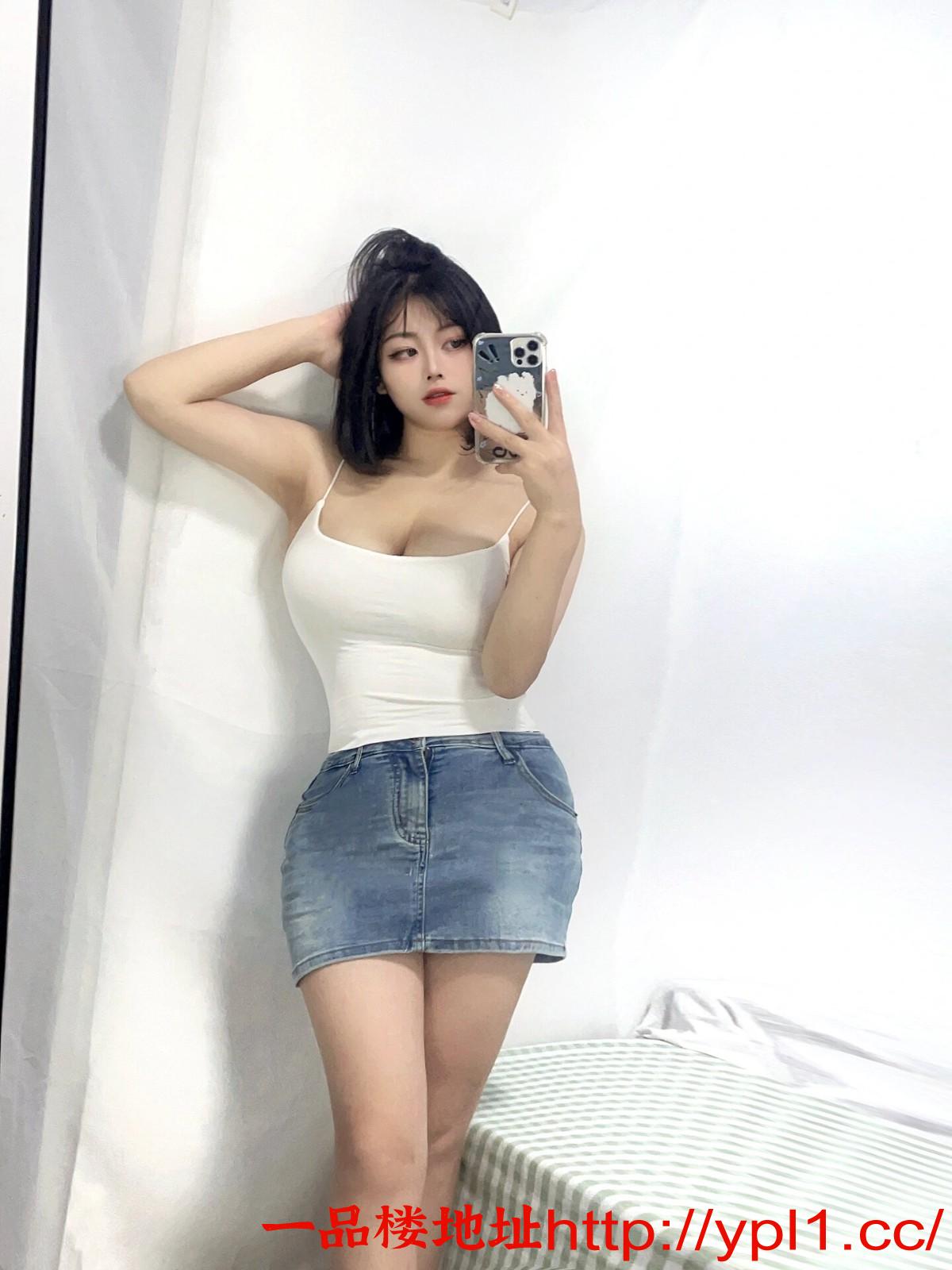 刚做的水嫩妹子服务可以温柔多汁