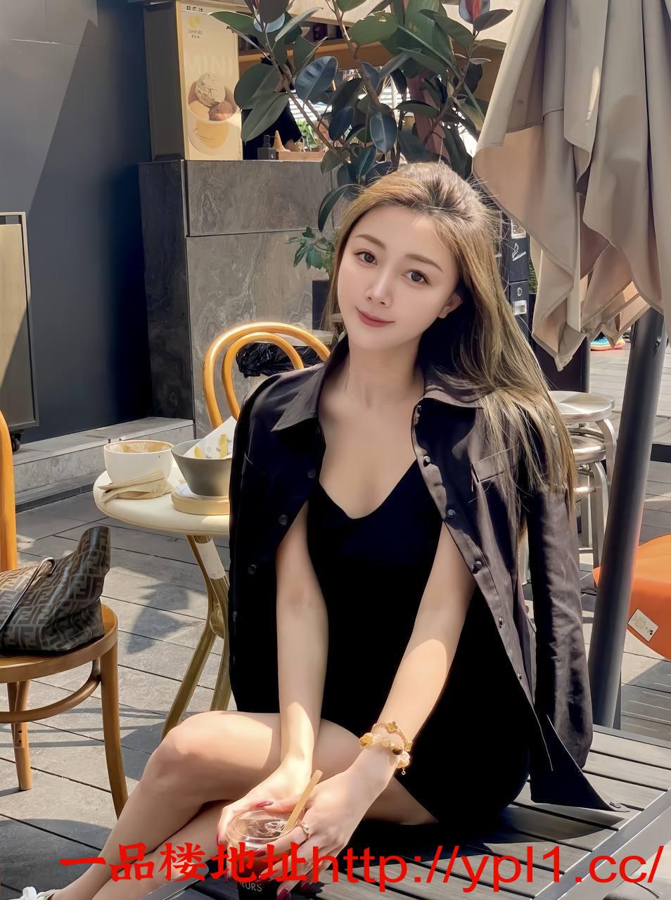 大胸妹刚下海不久粉嫩