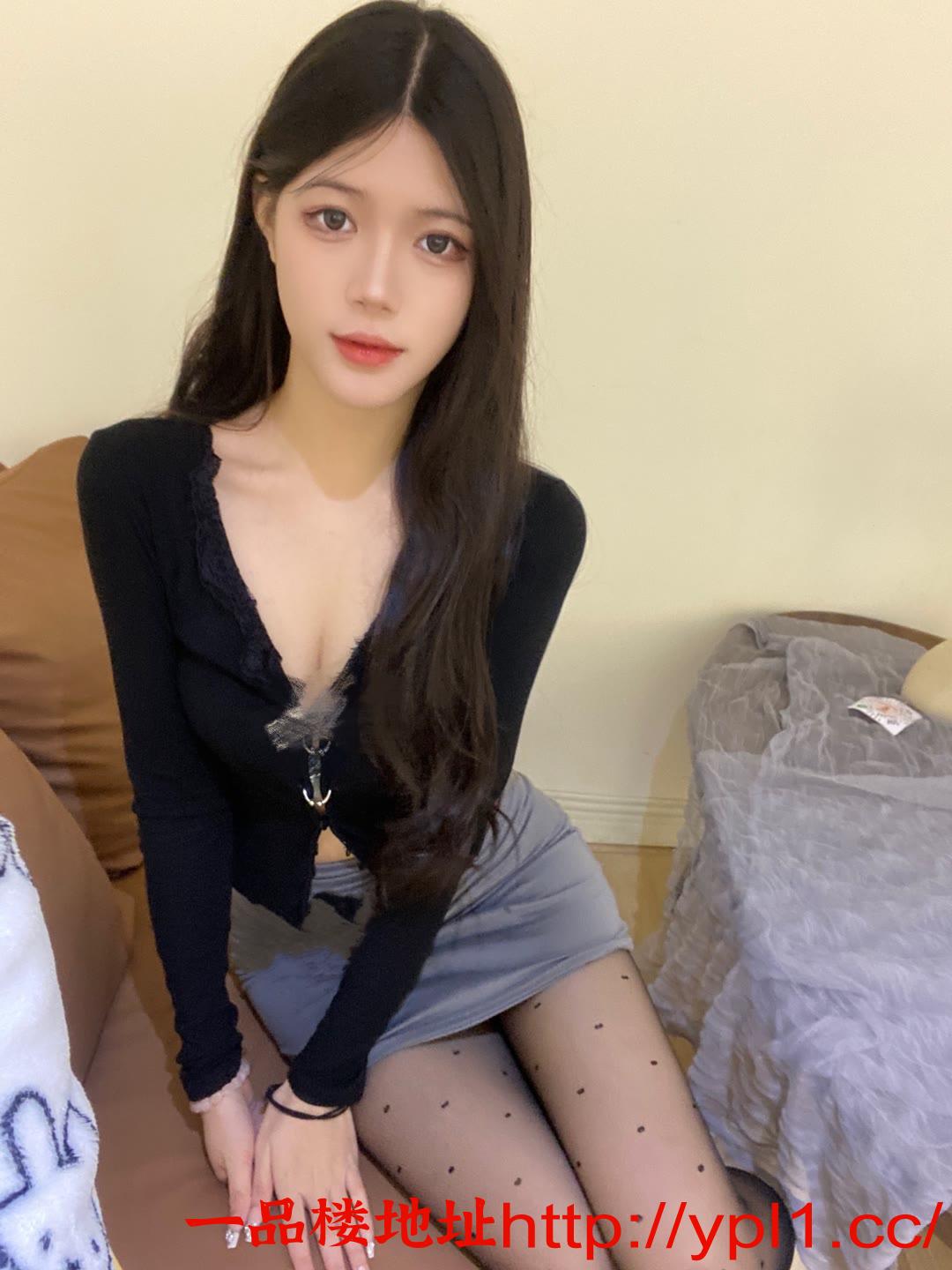 武侯骚妹前凸后翘逼紧水多会喷