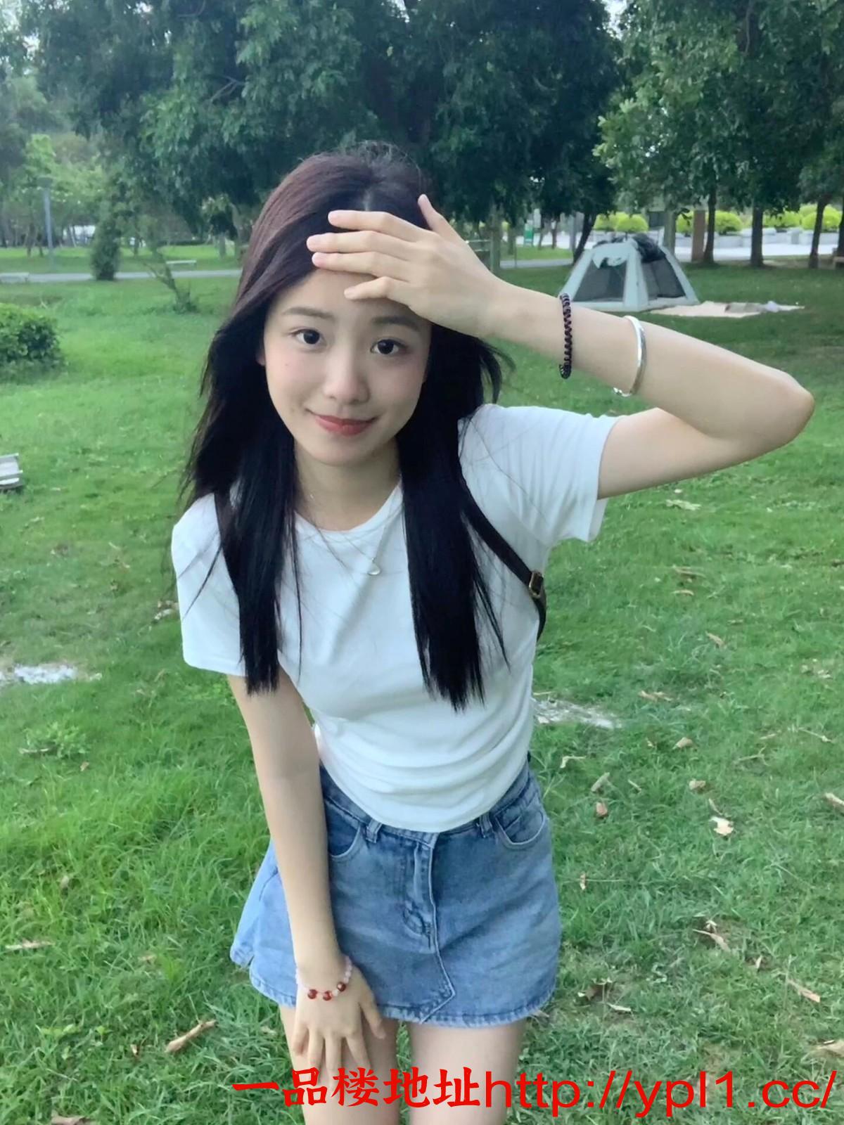 02年清纯嫩模兼职下海身