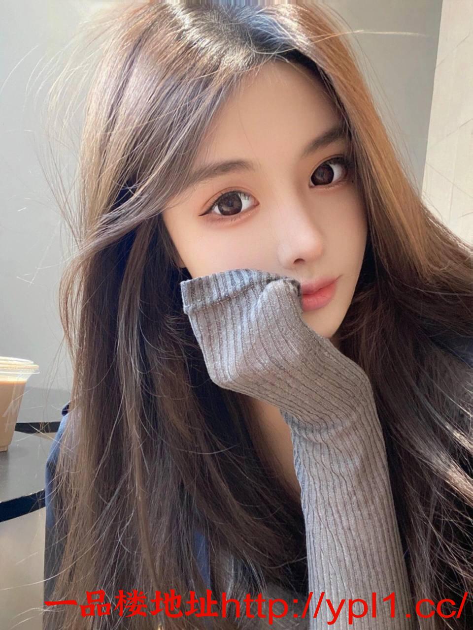 可甜可咸粉嫩学生妹