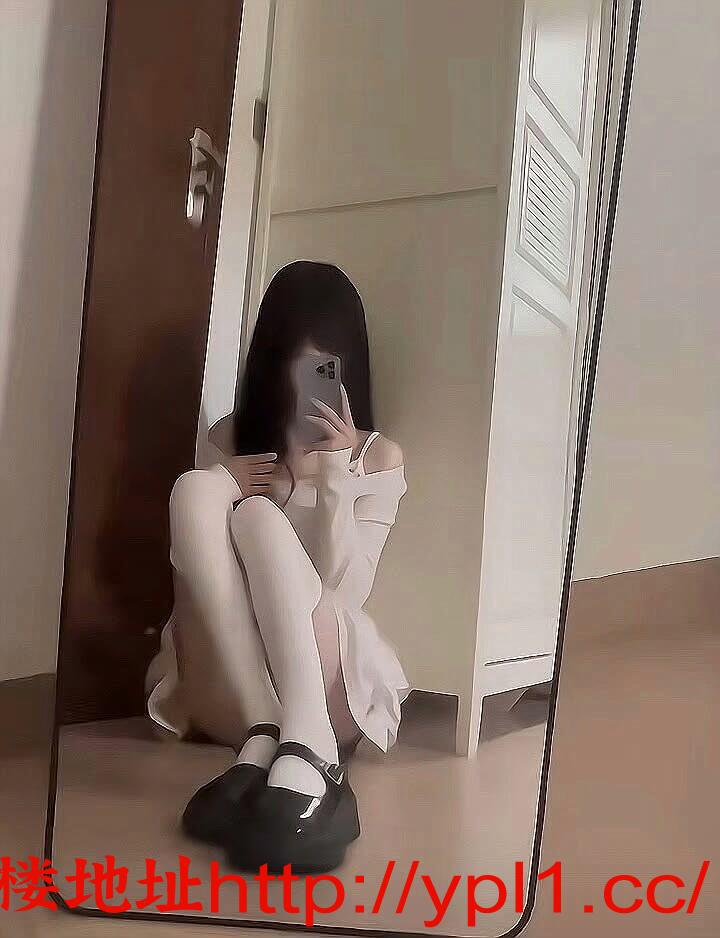 刚毕业出来社会的小嫩妹