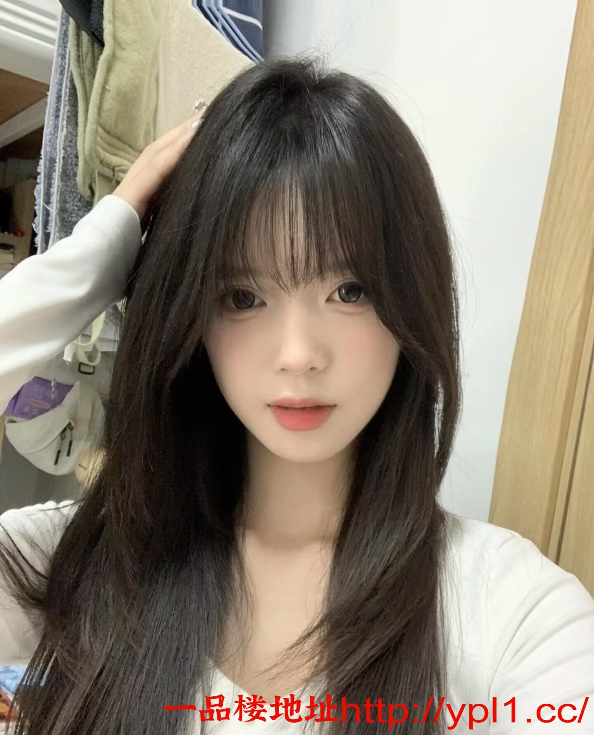 妩媚性感迷人制服小妹妹(可外出)