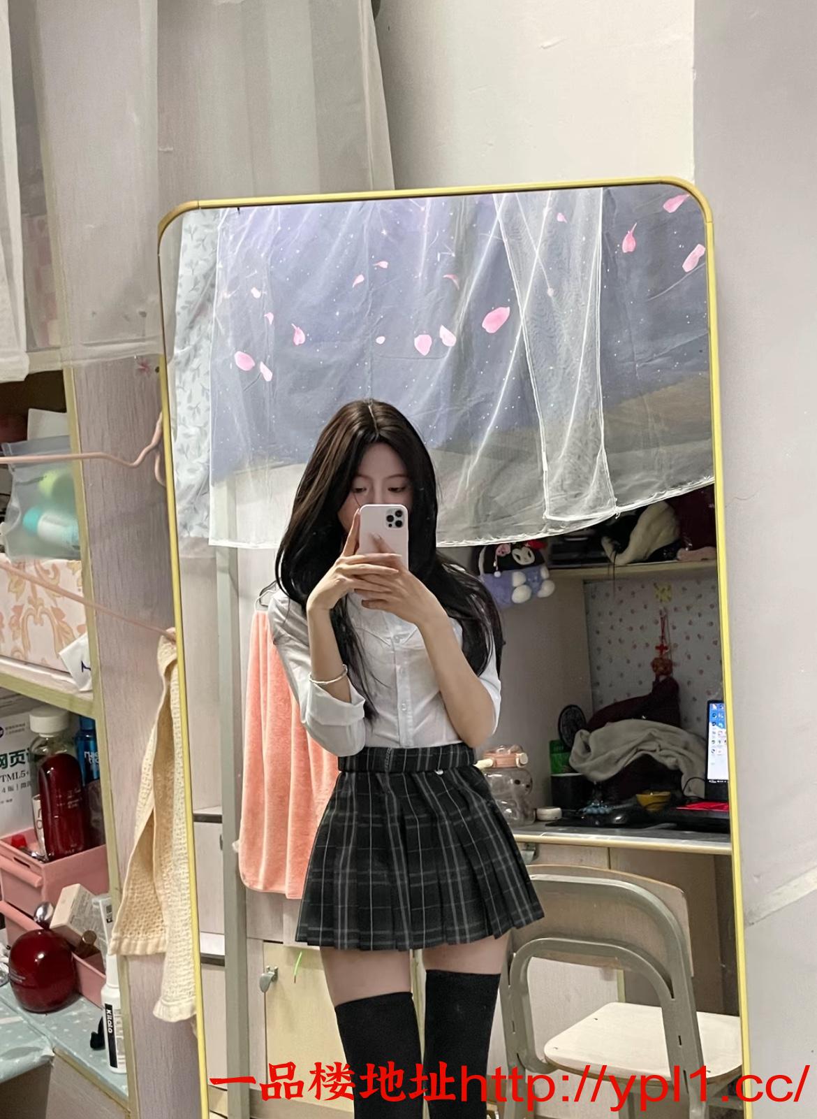 性感小母狗超会撩 口活真爽