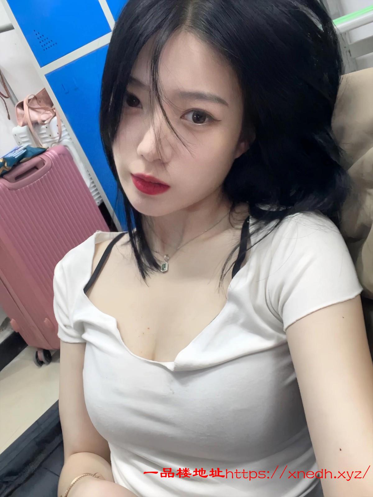 初次下水阴道很浅淫水多多