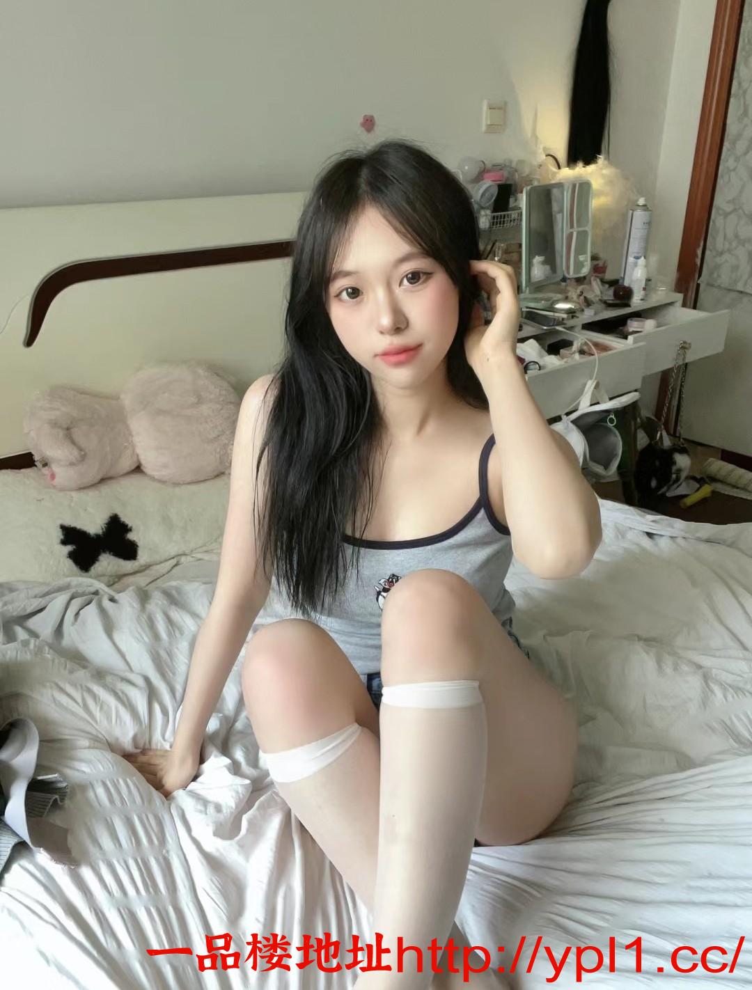 清纯御妹妹制服很骚服务主动美乳嫩穴女上位蛮腰榨精超级享受