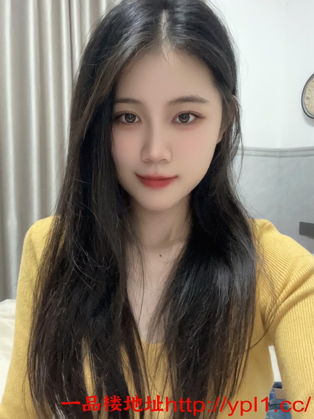 兰山肤白貌美，热情似火的小骚逼