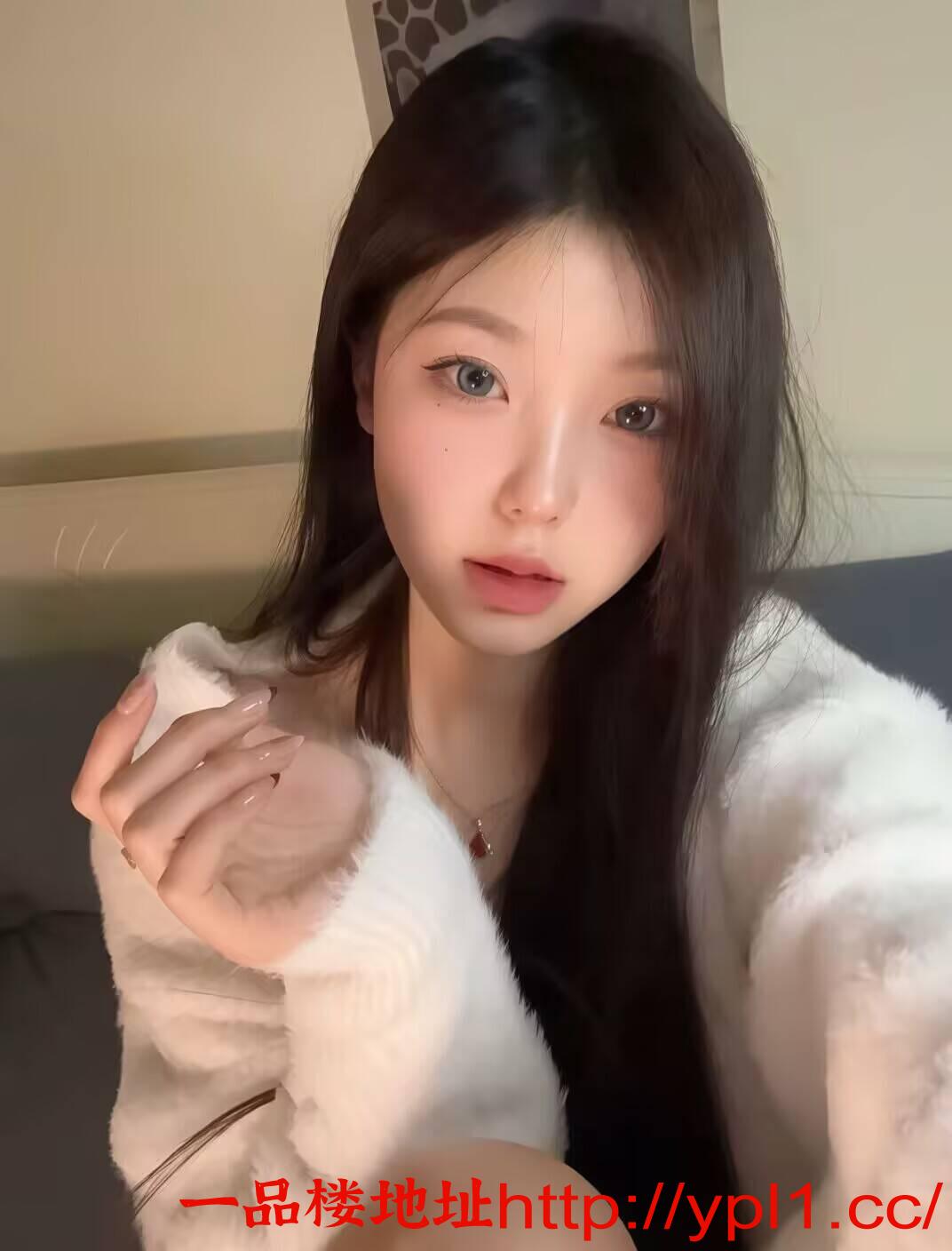 妹妹水多，粉色小嫩逼《可外出》