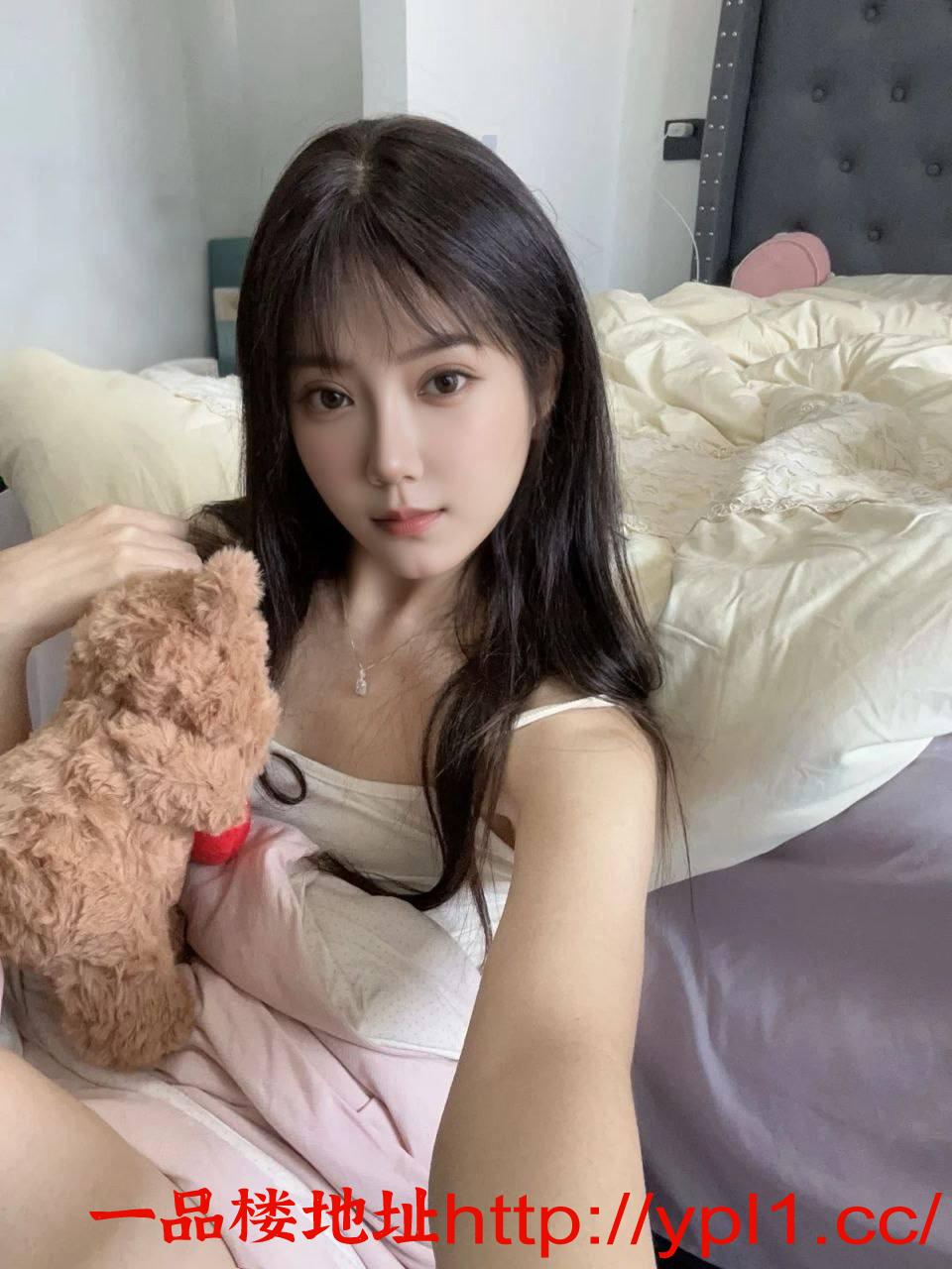 宁波漂亮妹妹皮肤雪白鲜嫩阴唇粉嫩多汁水