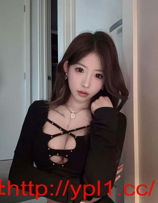 水多多性感美女