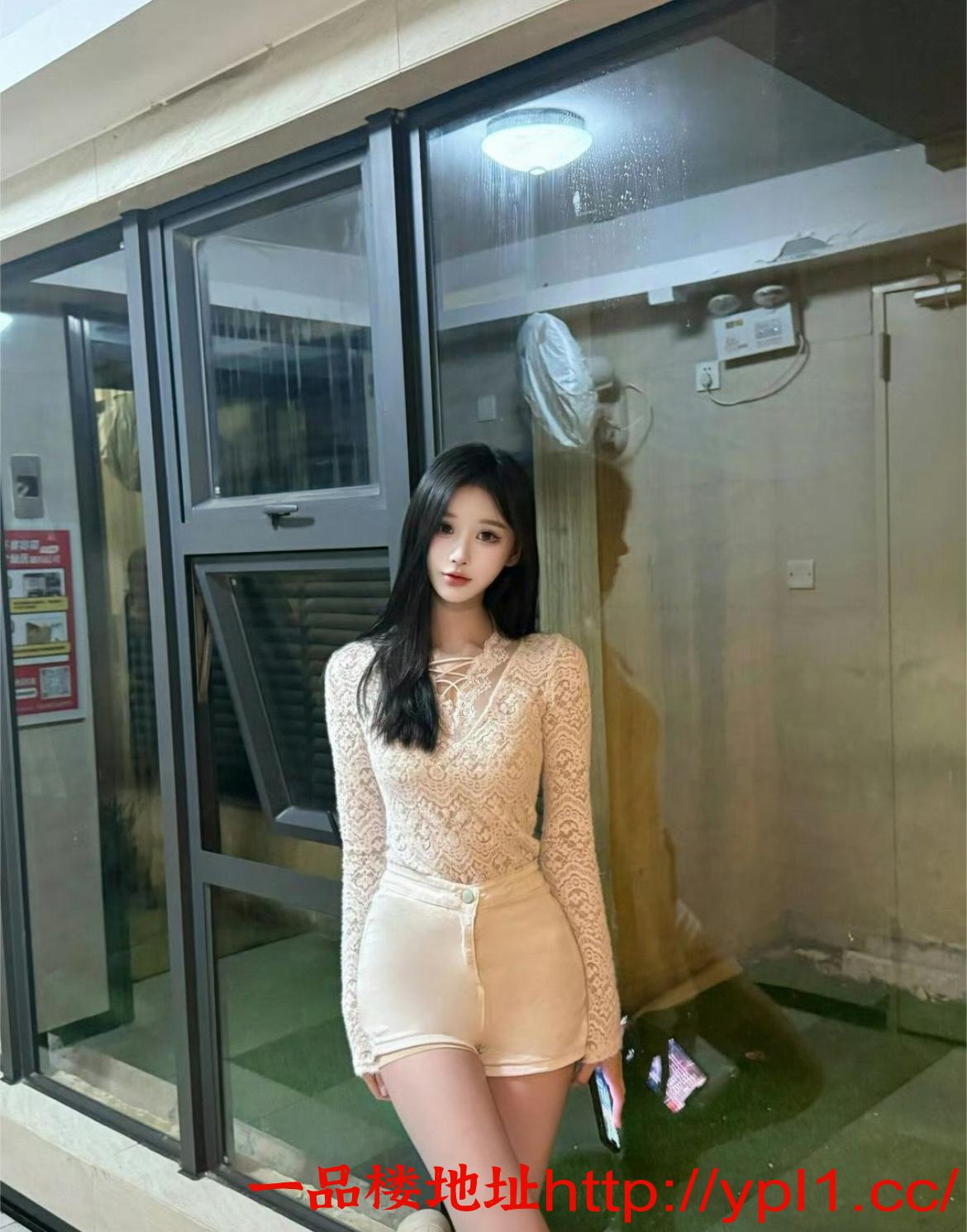 漂亮白嫩丰满性感