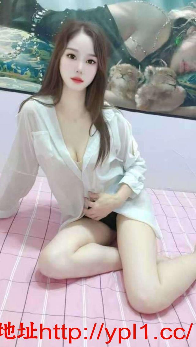 翘臀巨乳淫荡妹子