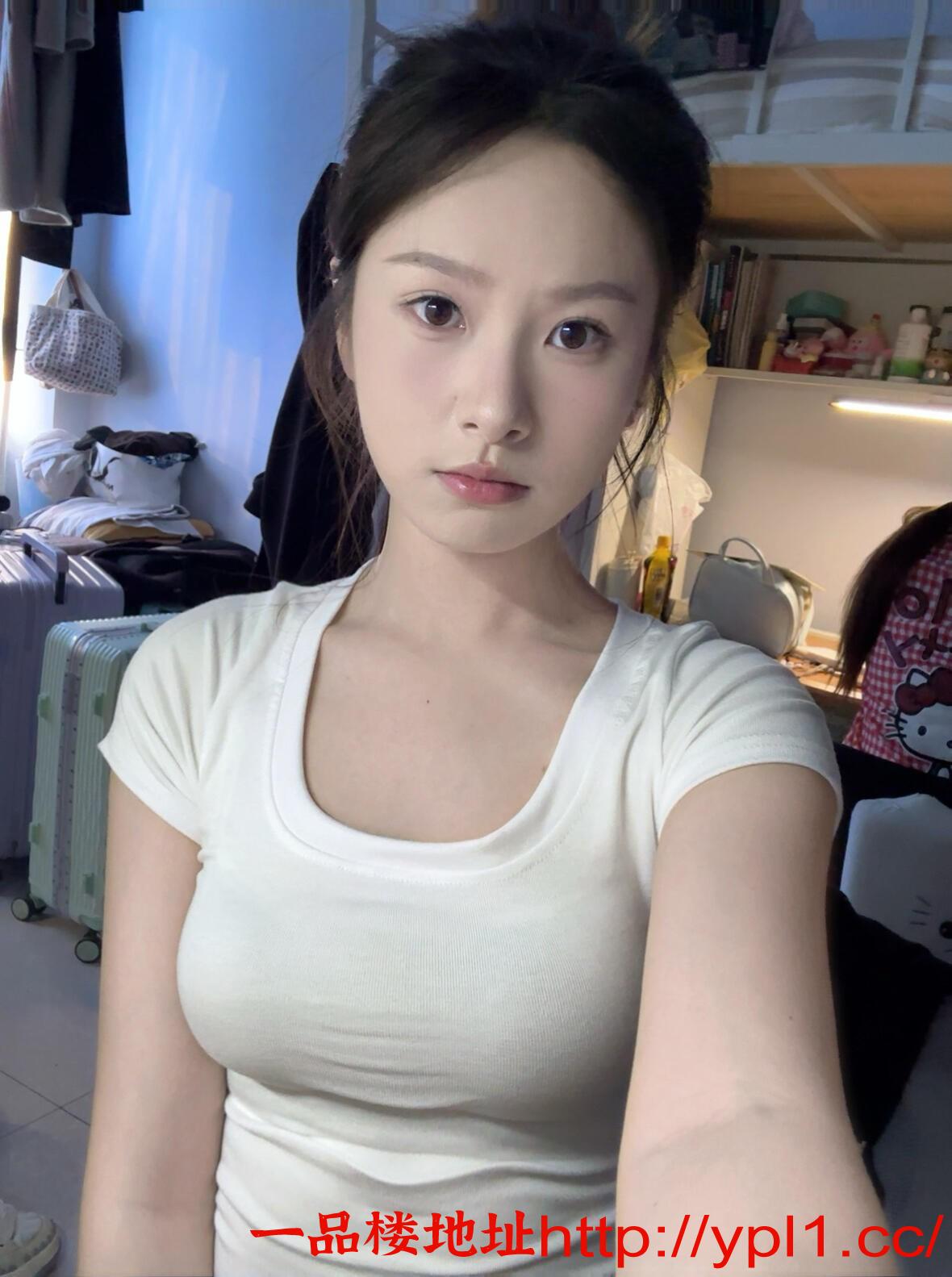 极品妹妹射了都舍不得拔出来可