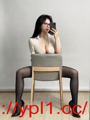 天宁粉嫩白虎鲍鱼大姐姐