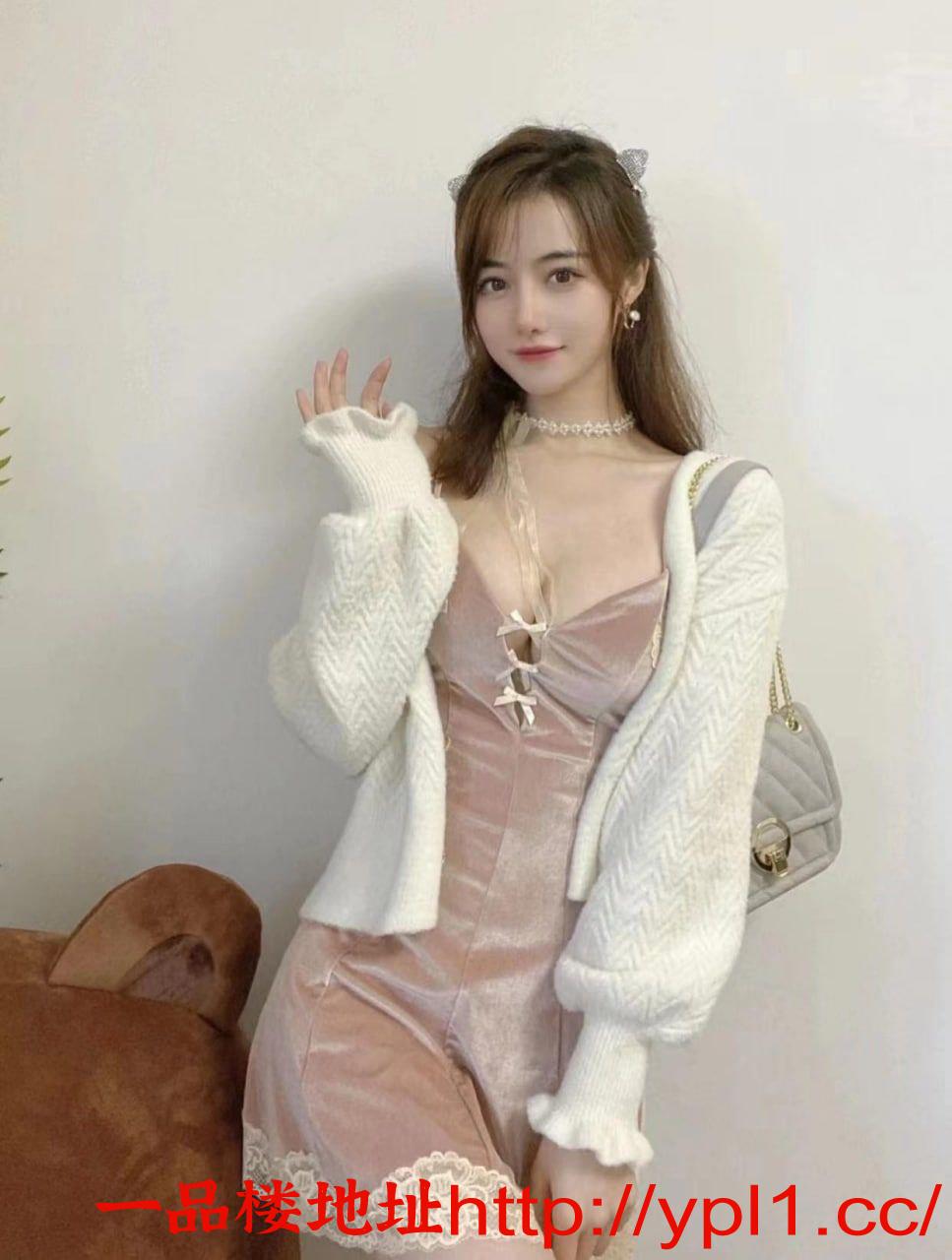 气质风骚美女胸大活好水又多可纯可御