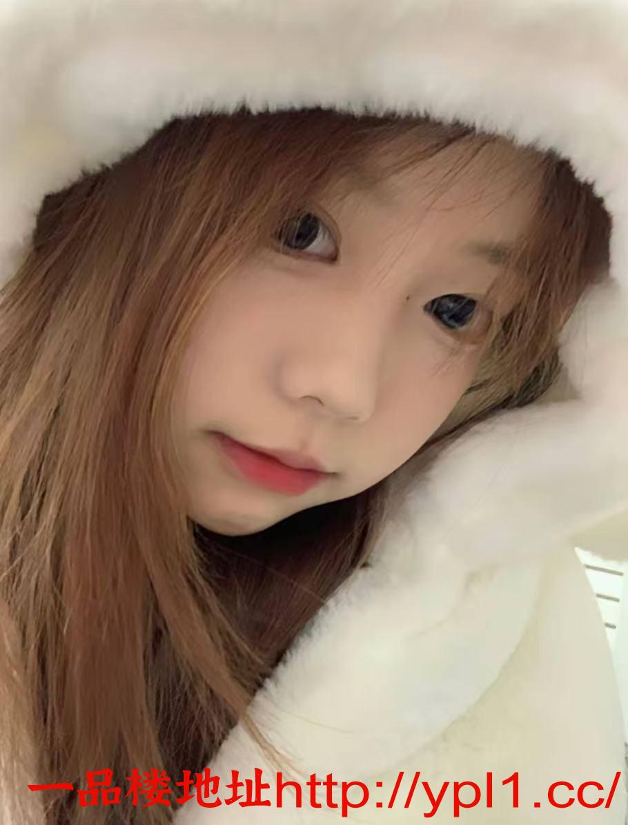 ，大奶子，小蛮腰，嫩嫩滑滑的一双美腿