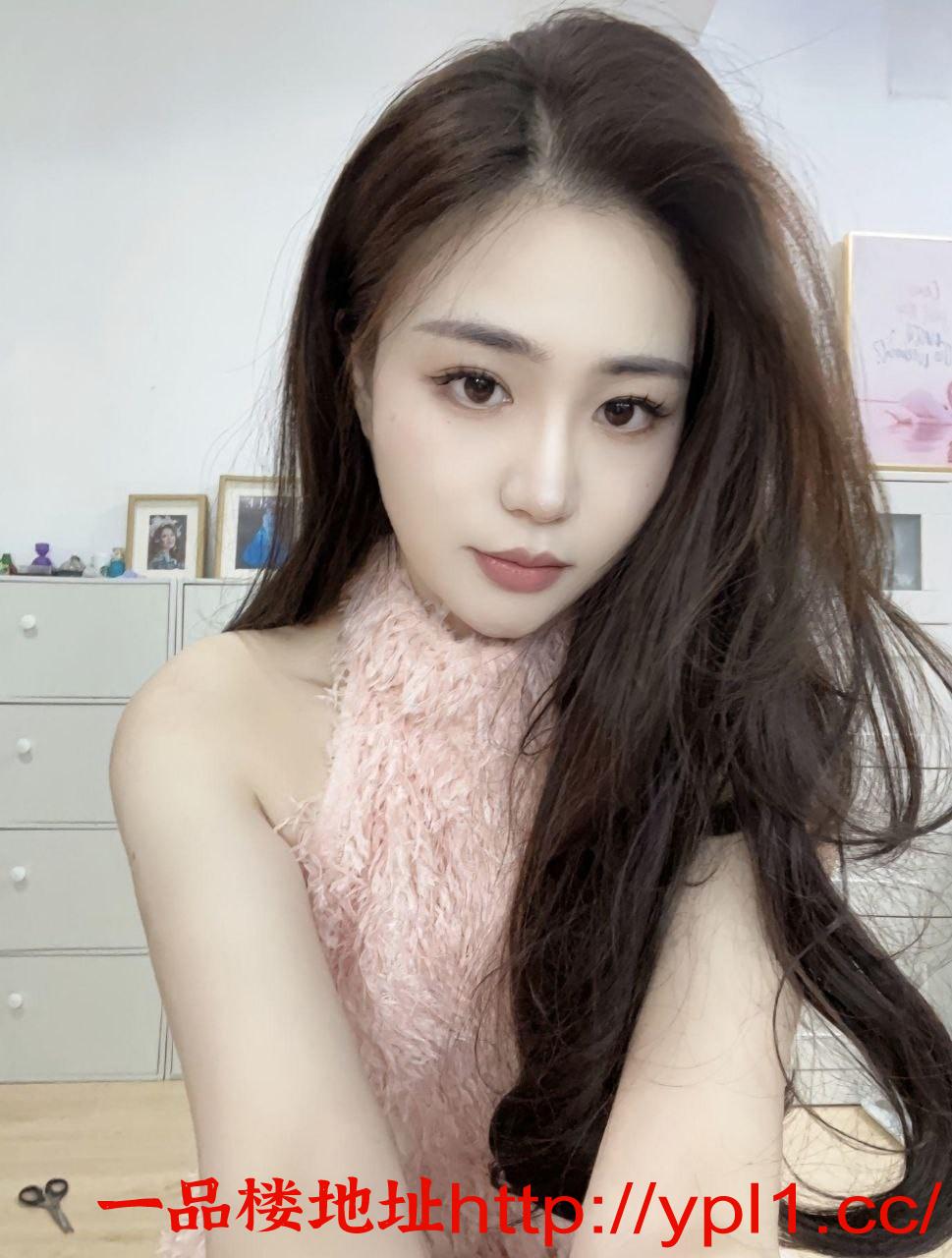 天津白虎嫩妹8张两小时不限次可内射