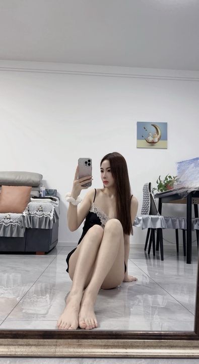 高挑大奶极品御姐