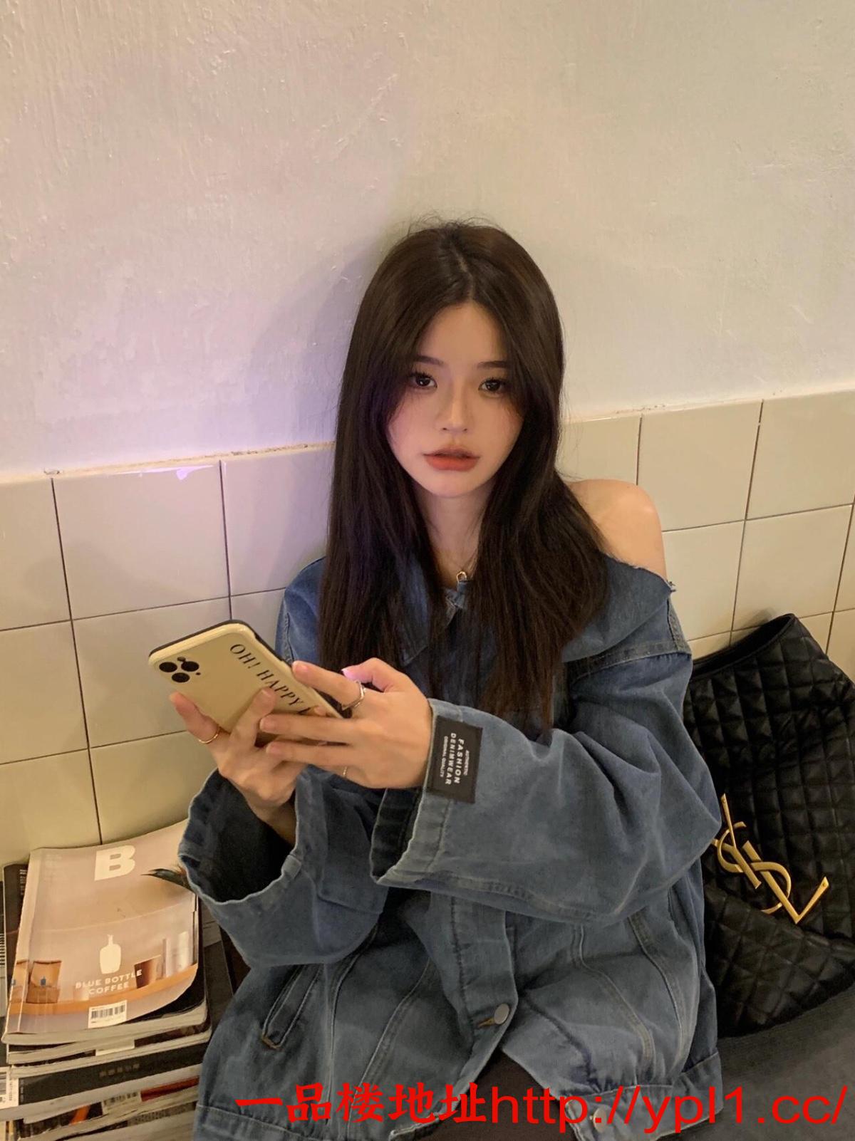 市清纯高颜值性感御姐00后