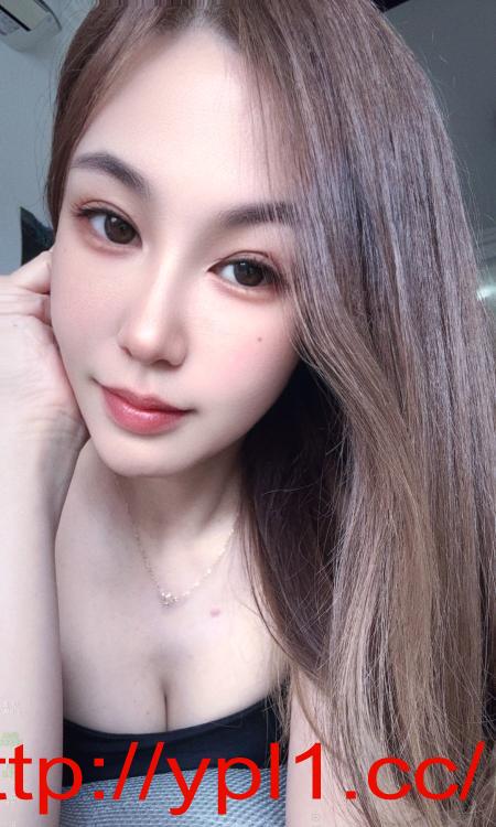 肤白翘臀大胸老师