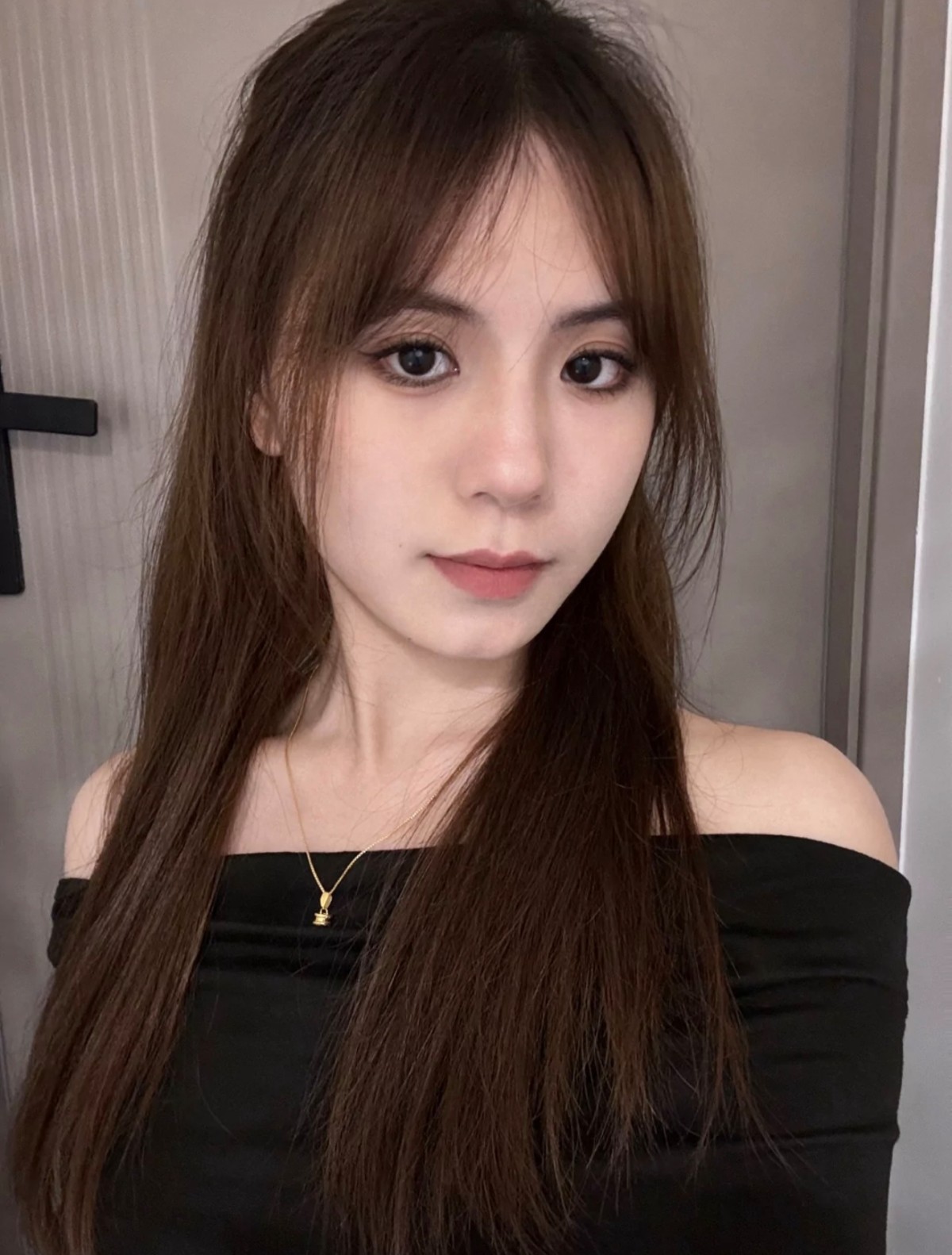 嫩妹性欲强姿势多