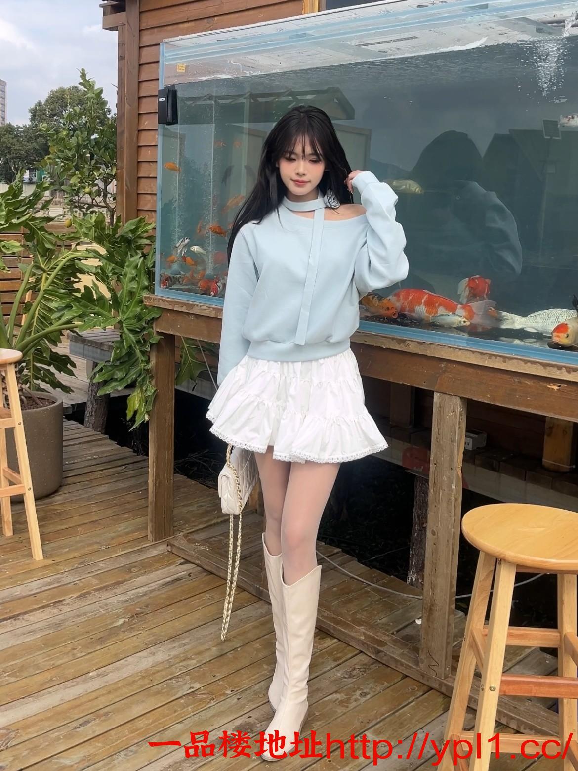 粉嫩兼职小妹妹还自带房间