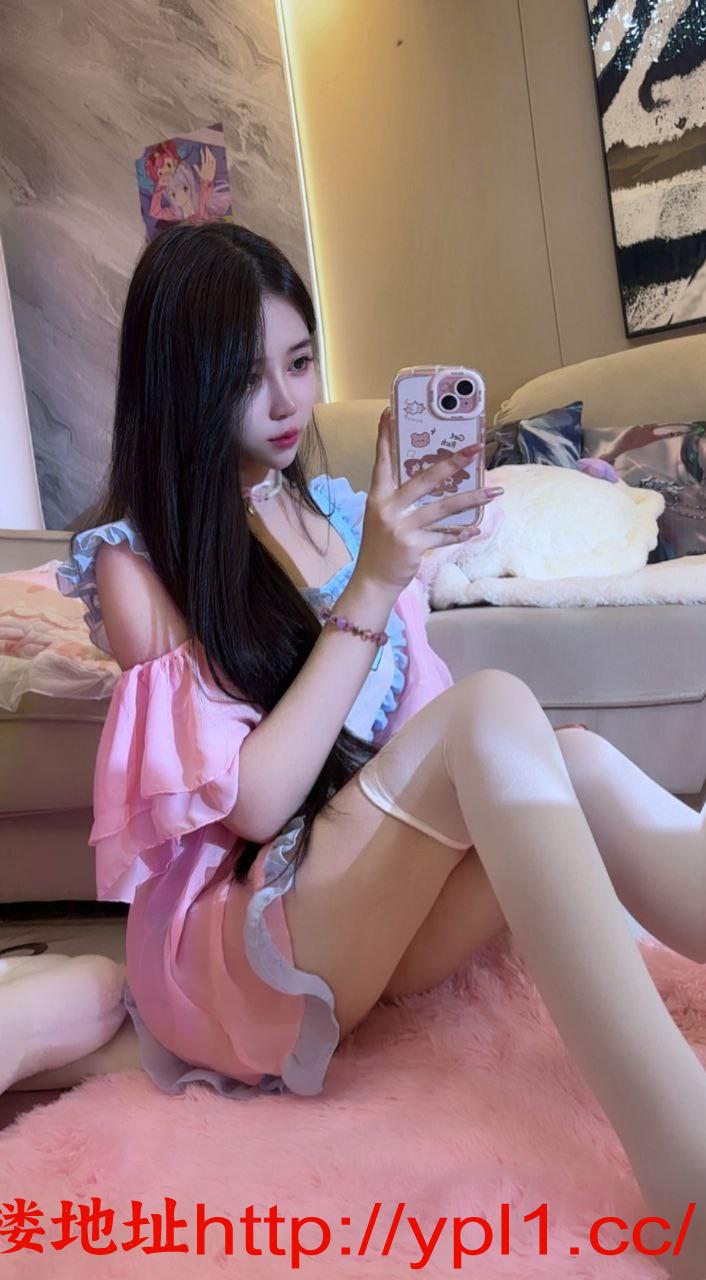 骚妹妹身材超棒小穴很紧淫水很多