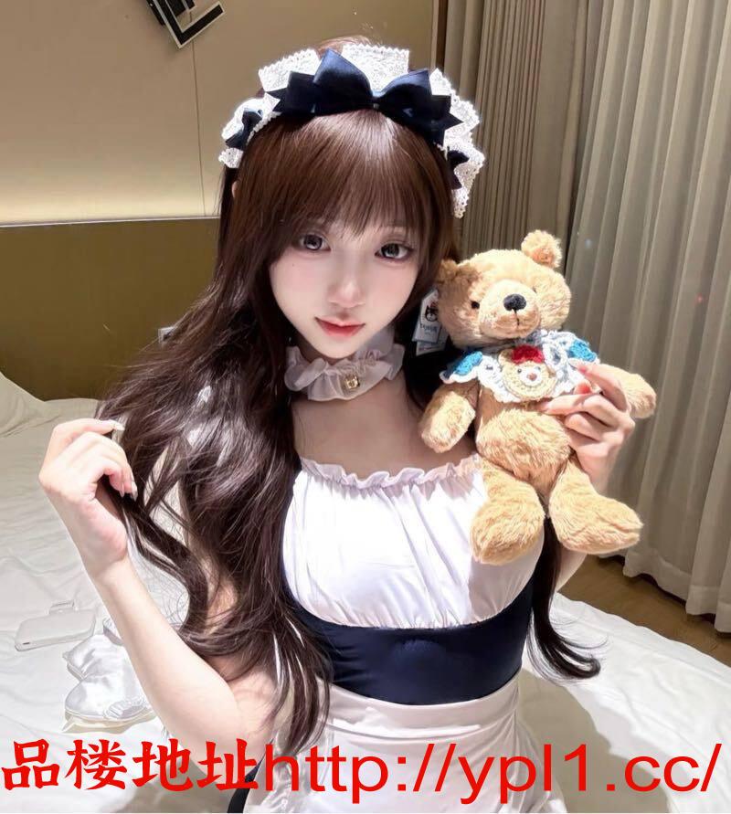 年轻粉逼水多小萝莉