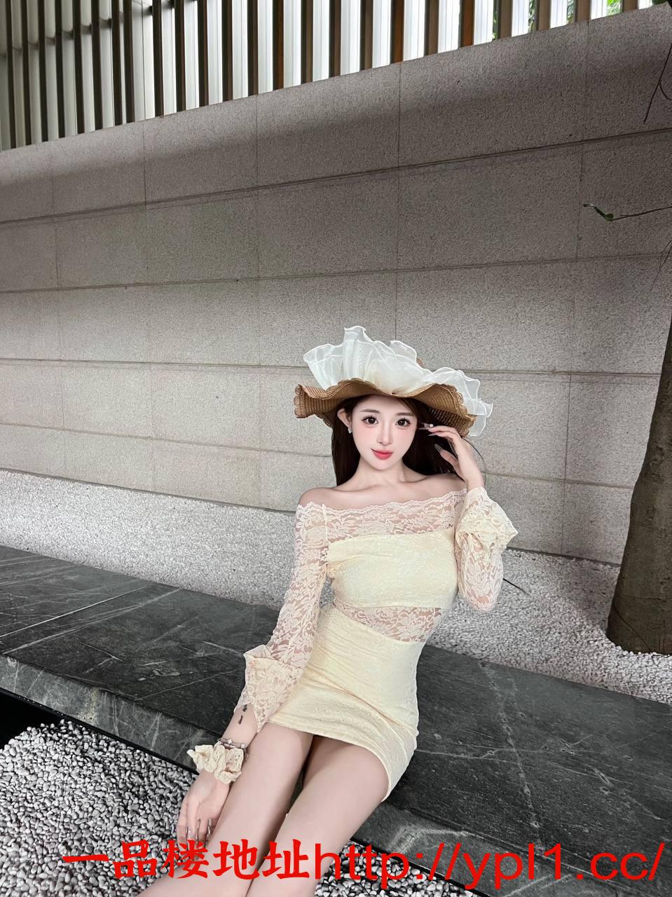 风骚妩媚小娇妻，真实兼职学生妹