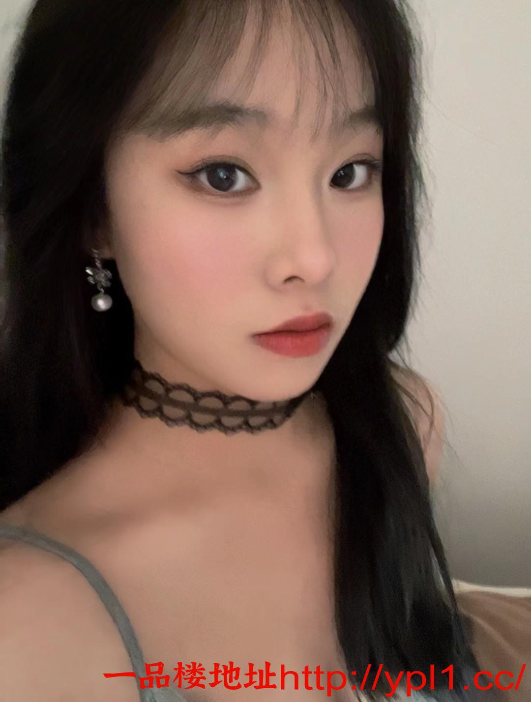 漂亮性感骚妹带房带制服 口活好 角色扮演