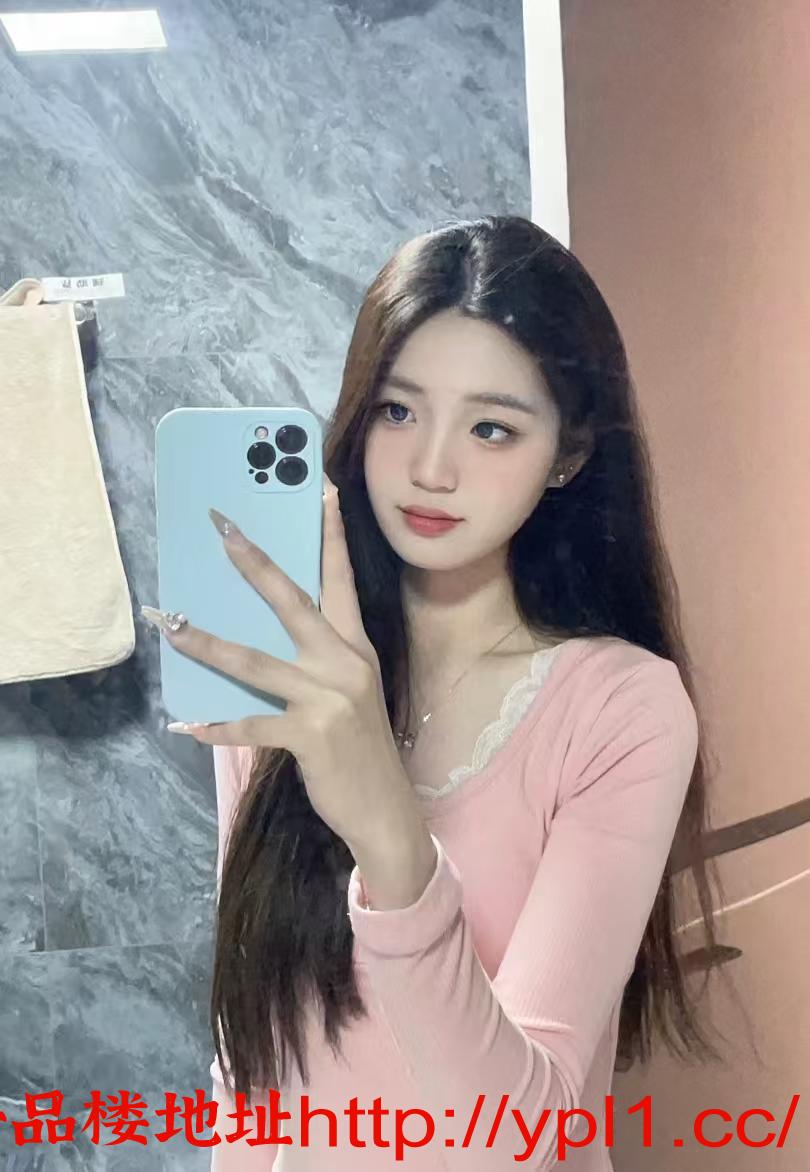 白虎小靓妹各种制服体验